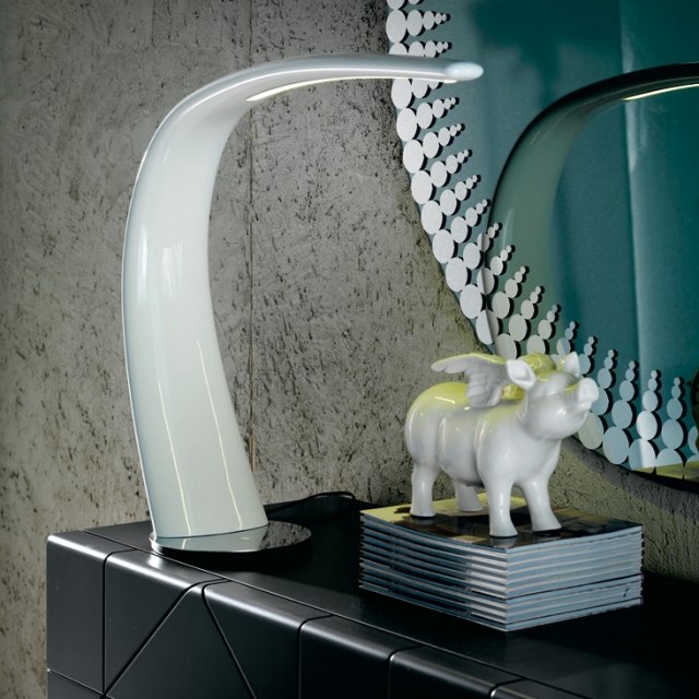 Lampă de masă de designer-formă curbată-aspect ceramic Cattelanitalia Lampă de masă cu design inovator, formă curbată, aspect ceramic