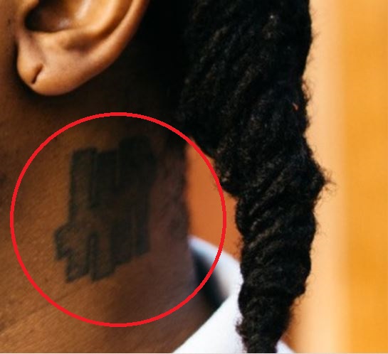 Greedo kaklo tatuiruotė