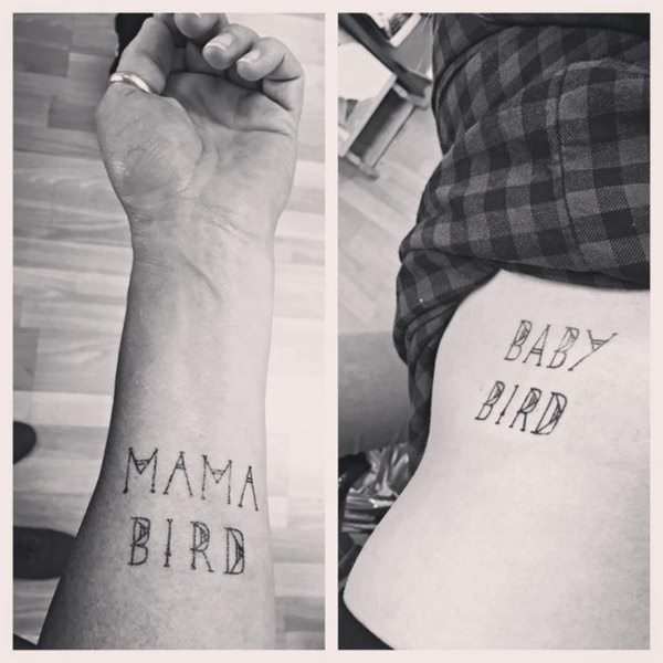 Tatuagens de mãe e filha