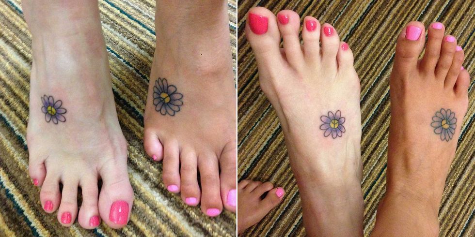 Tatuagens de mãe e filha