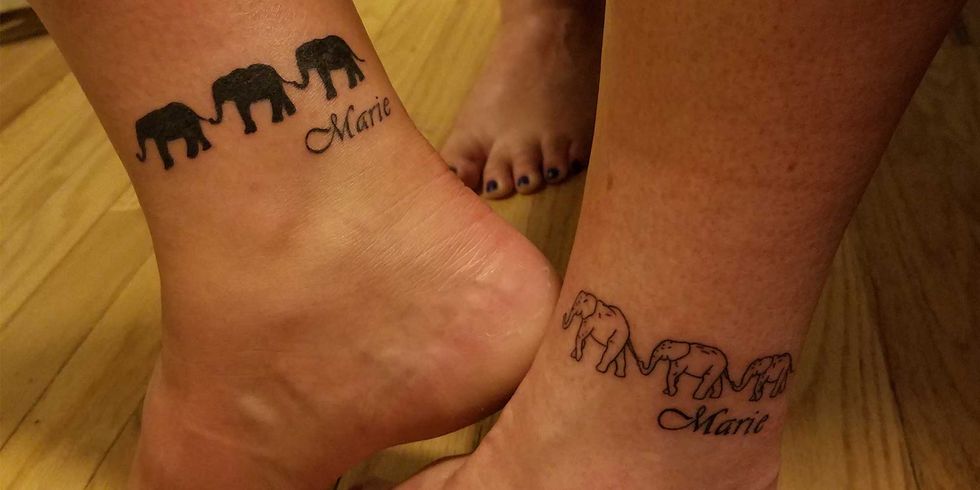 Tatuagens de mãe e filha