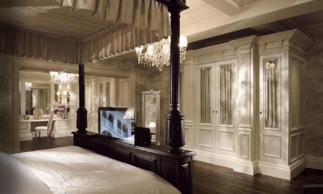 dulap clasic dormitor din lemn alb COOL LUXE clive christian