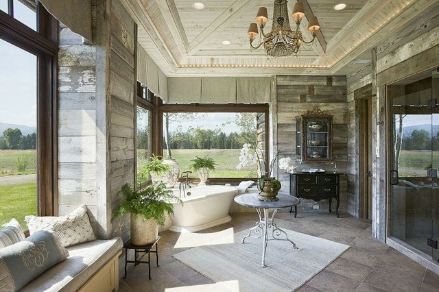 Placare de perete pentru gresie din piatră pentru cadă și fațade din sticlă într-un design clasic