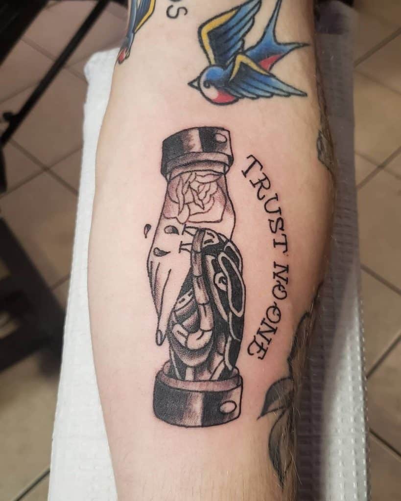 Liūdnai pagarsėjusi tatuiruočių studija