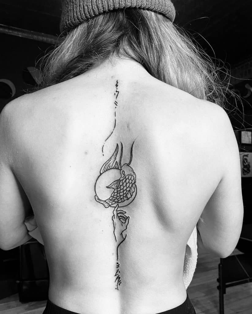 Paukščių ir rankų tatuiruotė