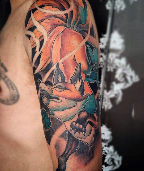 Disegno del tatuaggio della volpe