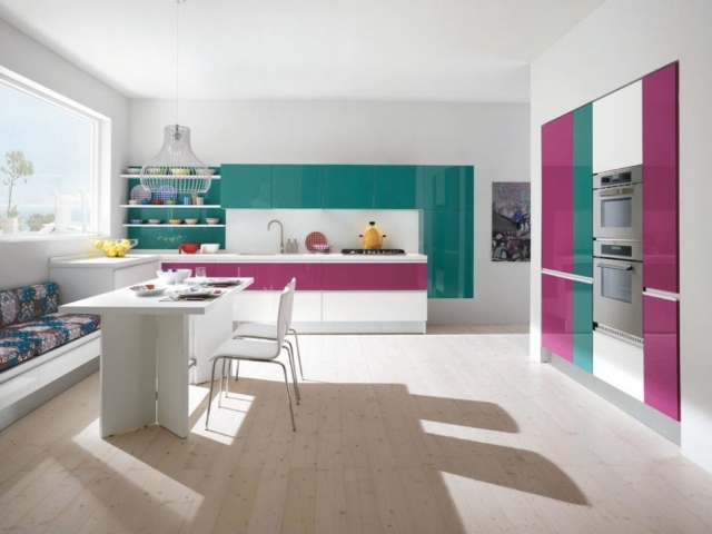 combinații colorate puternice de culori bucătării moderne colombini casa-italia