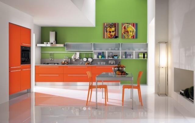 combinații de culori idei actuale de decorare a pereților portocaliu-verde podele lucioase