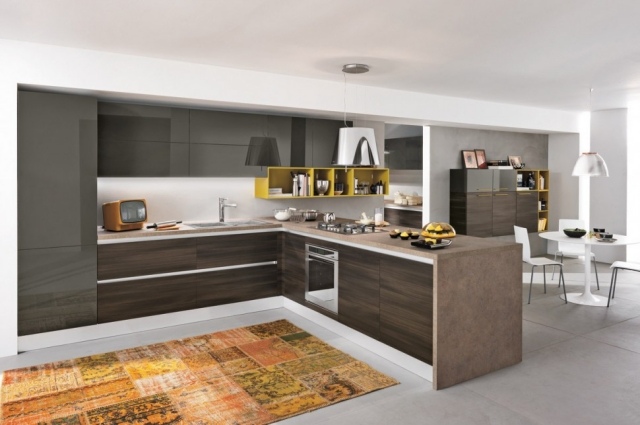 patchwork model covor idei bucatarie rafturi galbene accesorii mobilier