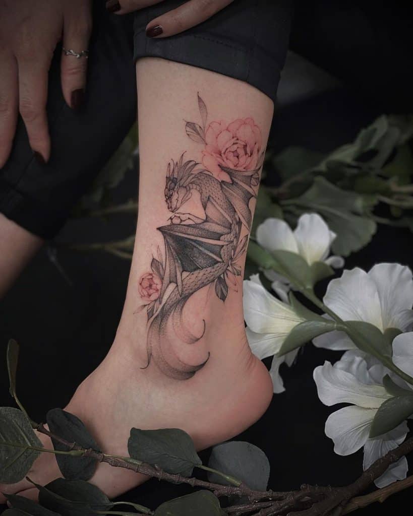 Tetovaža cvjetnog zmaja