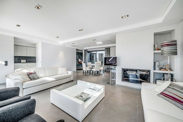 Mobilier living alb gresie