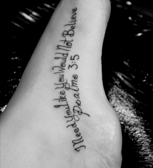 Svetopisemski verz tetovaža