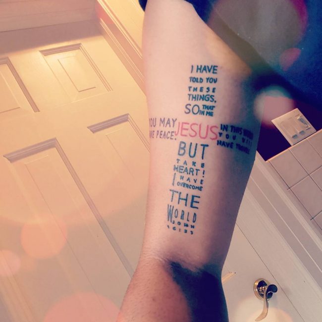 Svetopisemski verz tetovaža