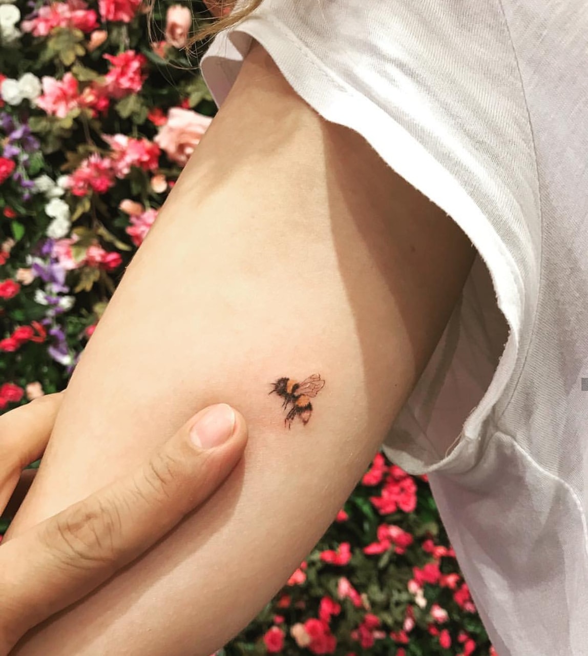 Tetovaže medene čebele