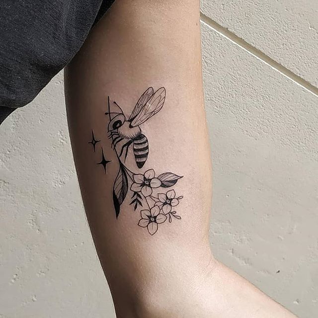 Tetovaže medene čebele