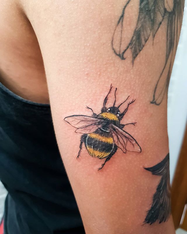 Tetovaže medene čebele