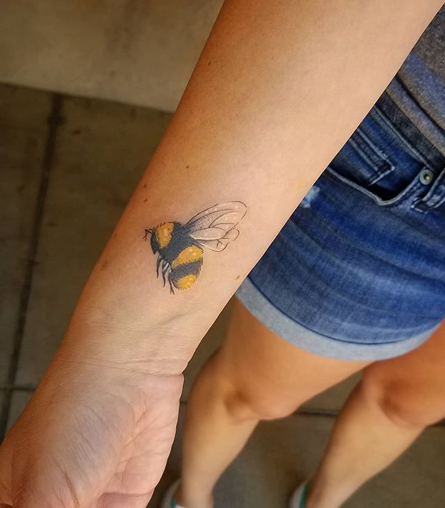 Tetovaže medene čebele