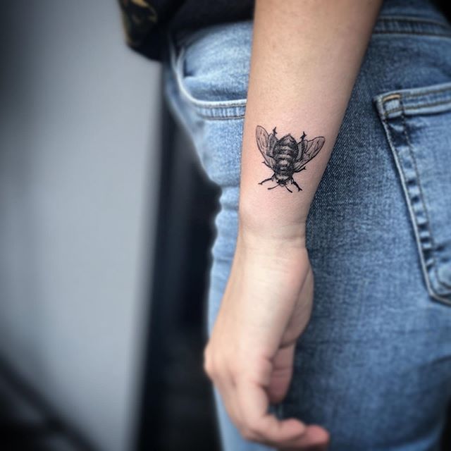 Tetovaže medene čebele