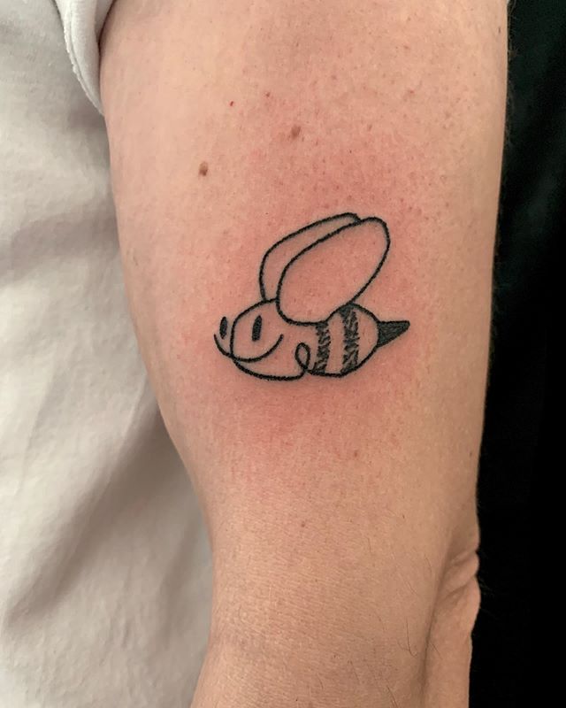 Tetovaže medene čebele