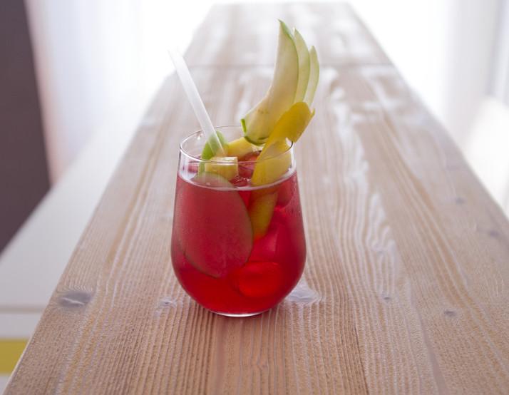 Rețetă sangria virgină băutură de vară fructată fecioara-sangria-reteta-fructe-bautura-de-vara