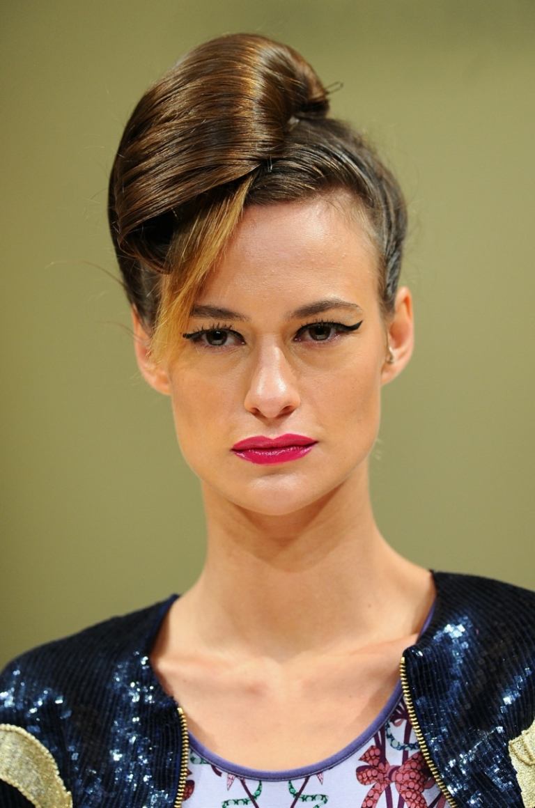 Acest updo este extravagant și elegant în același timp cool updos idee de vară mare stil de femei