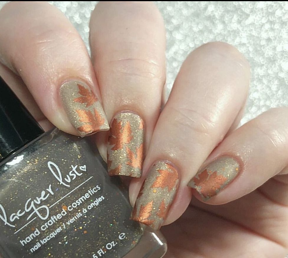 Arte delle unghie autunnali