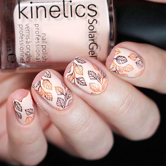 Arte delle unghie autunnali