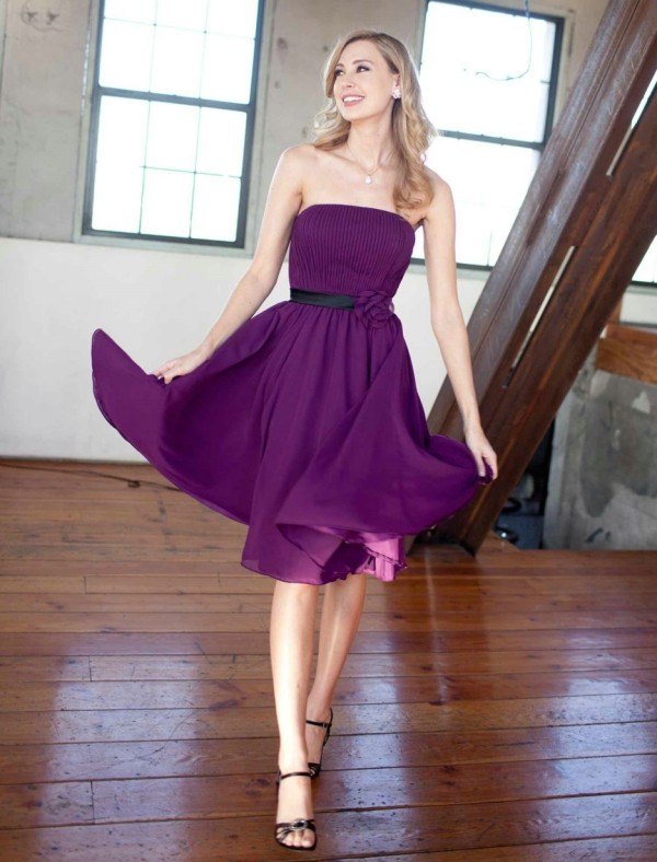 Lungime medie sub genunchi în finisaj de sifon rochii-tendinte-vara-2014-mov-scurte