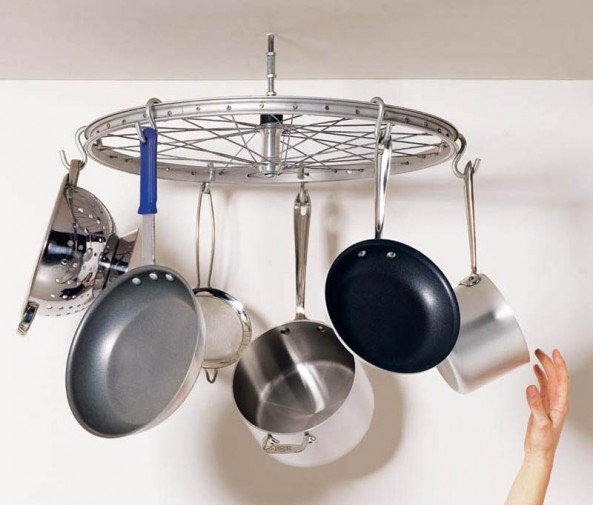 Idei-upcycling-cu-ustensile de bucătărie pentru biciclete