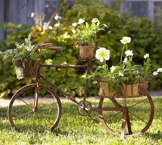 Idei de upcycling cu piese de biciclete deco garden