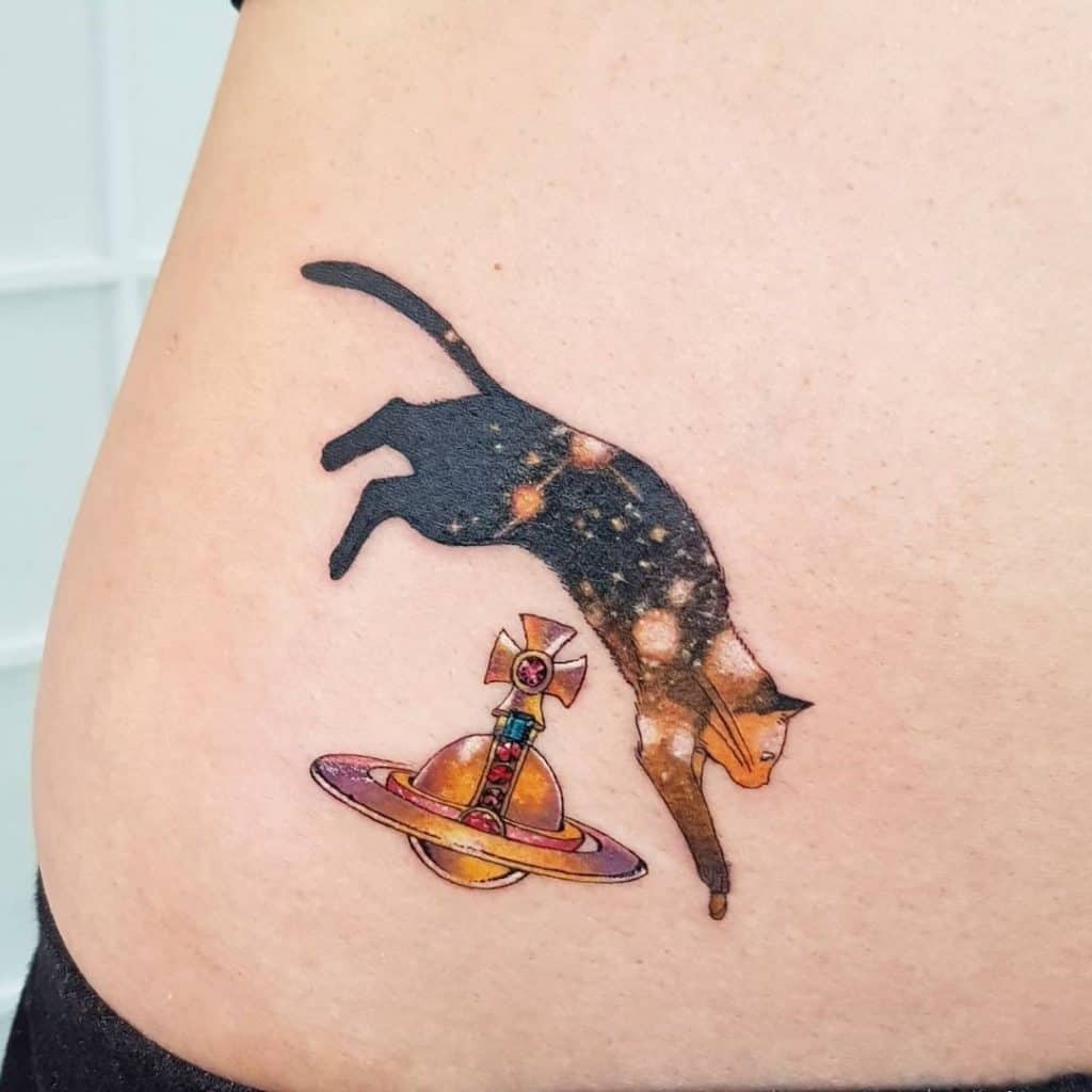 Neonska Galaxy Mačka Hip tetovaža