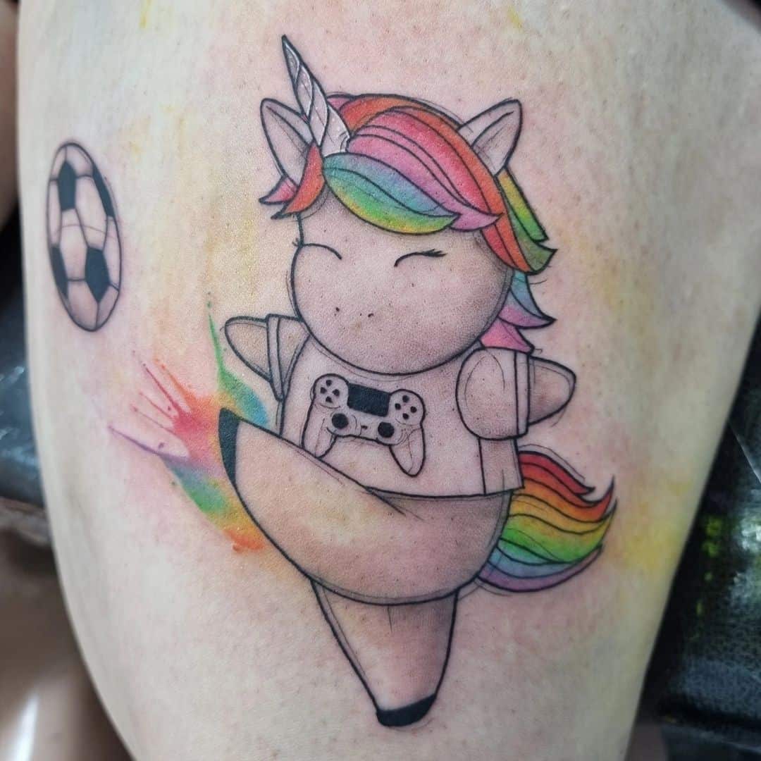 Drôle & Tatouage de licorne de jeu rétro