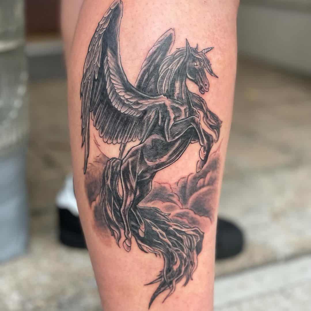 Conception de tatouage de licorne noire Impression mythique