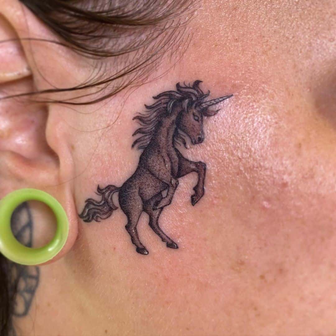Encre de tatouage de petite licorne