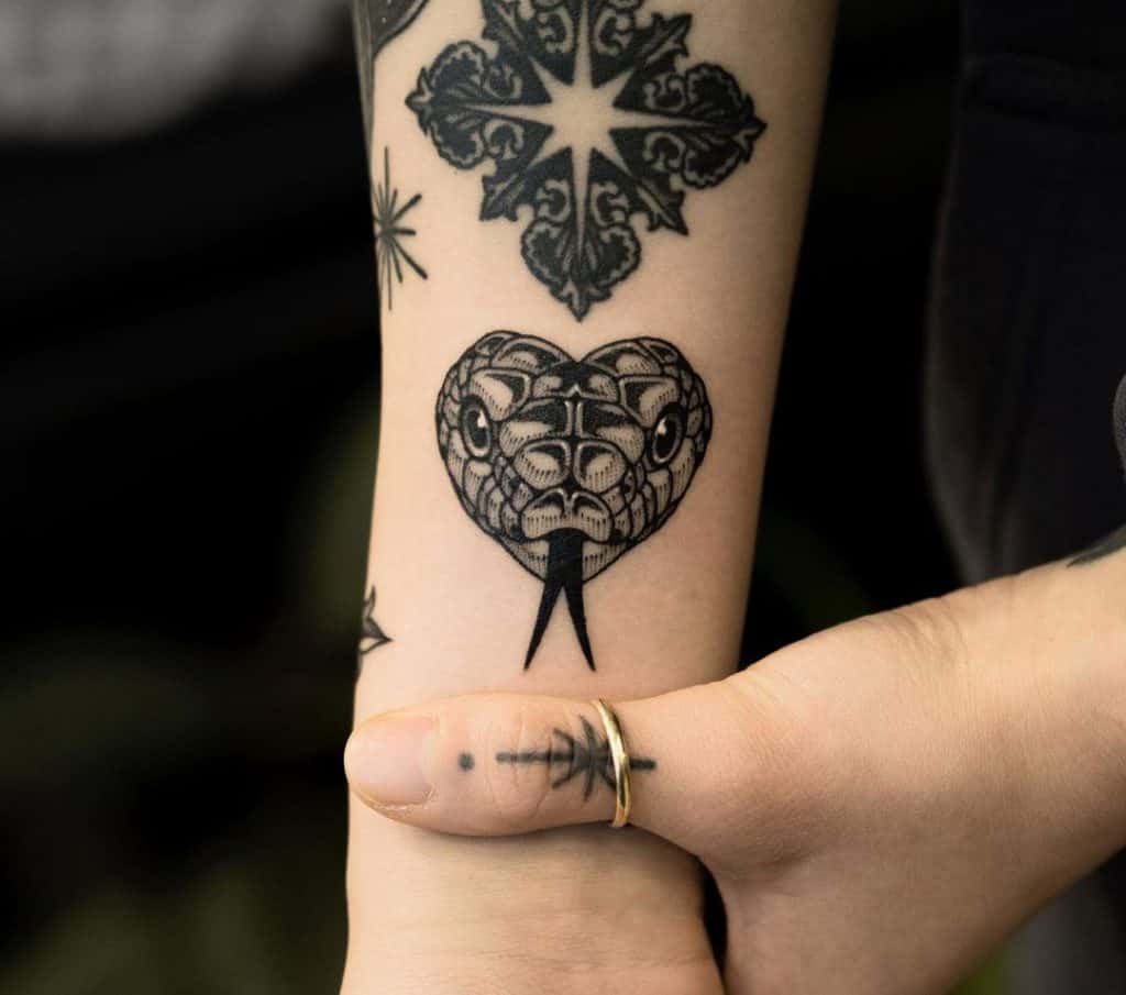Snake Tattoo za zaščito