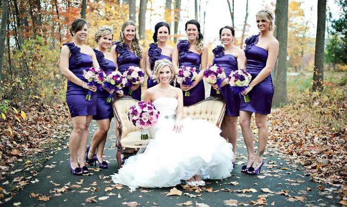 rochii scurte cu un singur umăr în violet închis rochie-domnisoare-de-onoare-toamna-nunta-scurte-violet-rochii-cu-un-umar