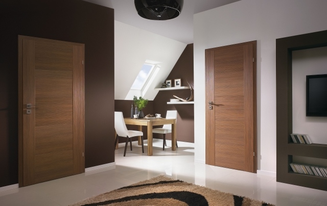 usi camere din lemn apartament modern acoperis inclinat usi-din-camera-din-lemn-apartament-modern-acoperis inclinat