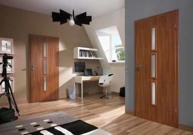usi interioare din lemn decupaje moderne din sticla verticale usi-interioare-din-lemn-decupaje-moderne-din-sticla-verticale