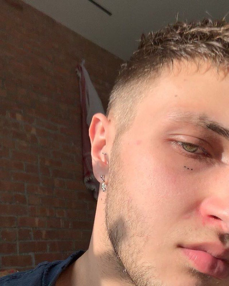 tatuiruotė po akimis