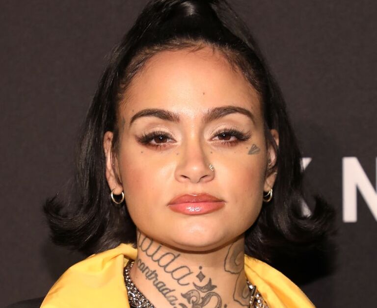 Įžymybės su akių tatuiruote