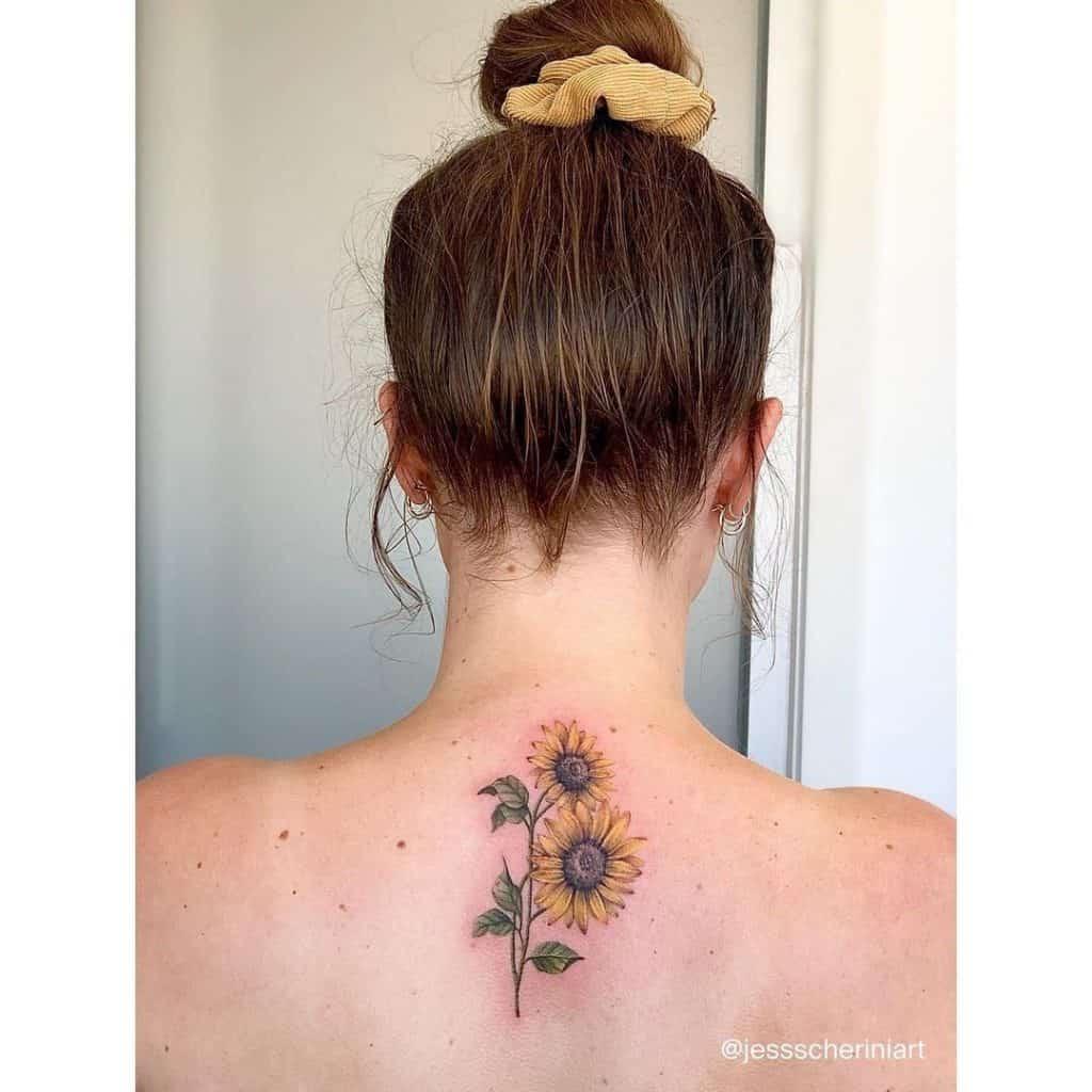 Tetovaža suncokreta za leđa