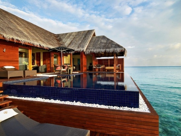 Statiune de lux de 5 stele maldive piscina infinita liniste Statiune de lux de 5 stele maldive nfinity piscina oaza calm