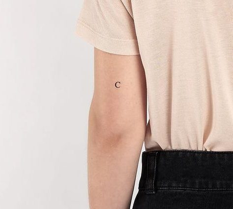 文字Cタトゥー