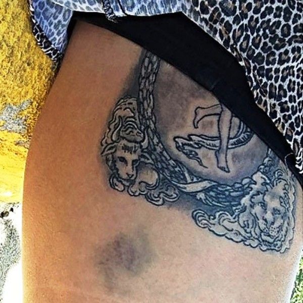 ベサニーコセンティーノライオンタトゥー