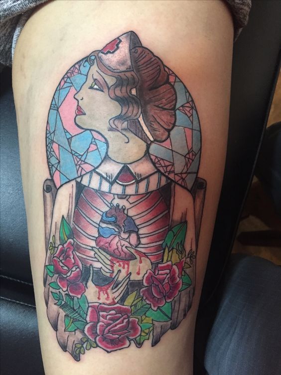 tatuaggio infermiera