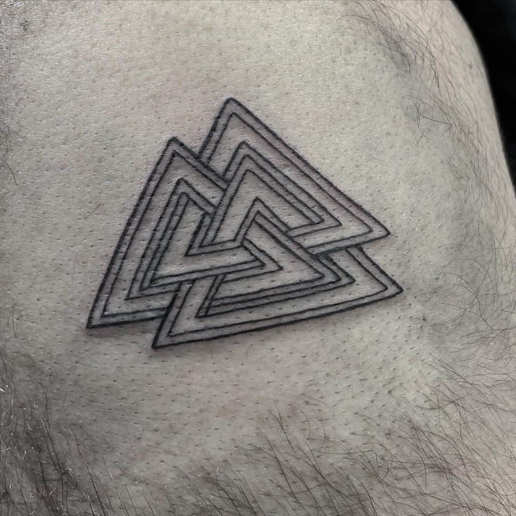 „Valknut“ nesėkmės tatuiruotė 1