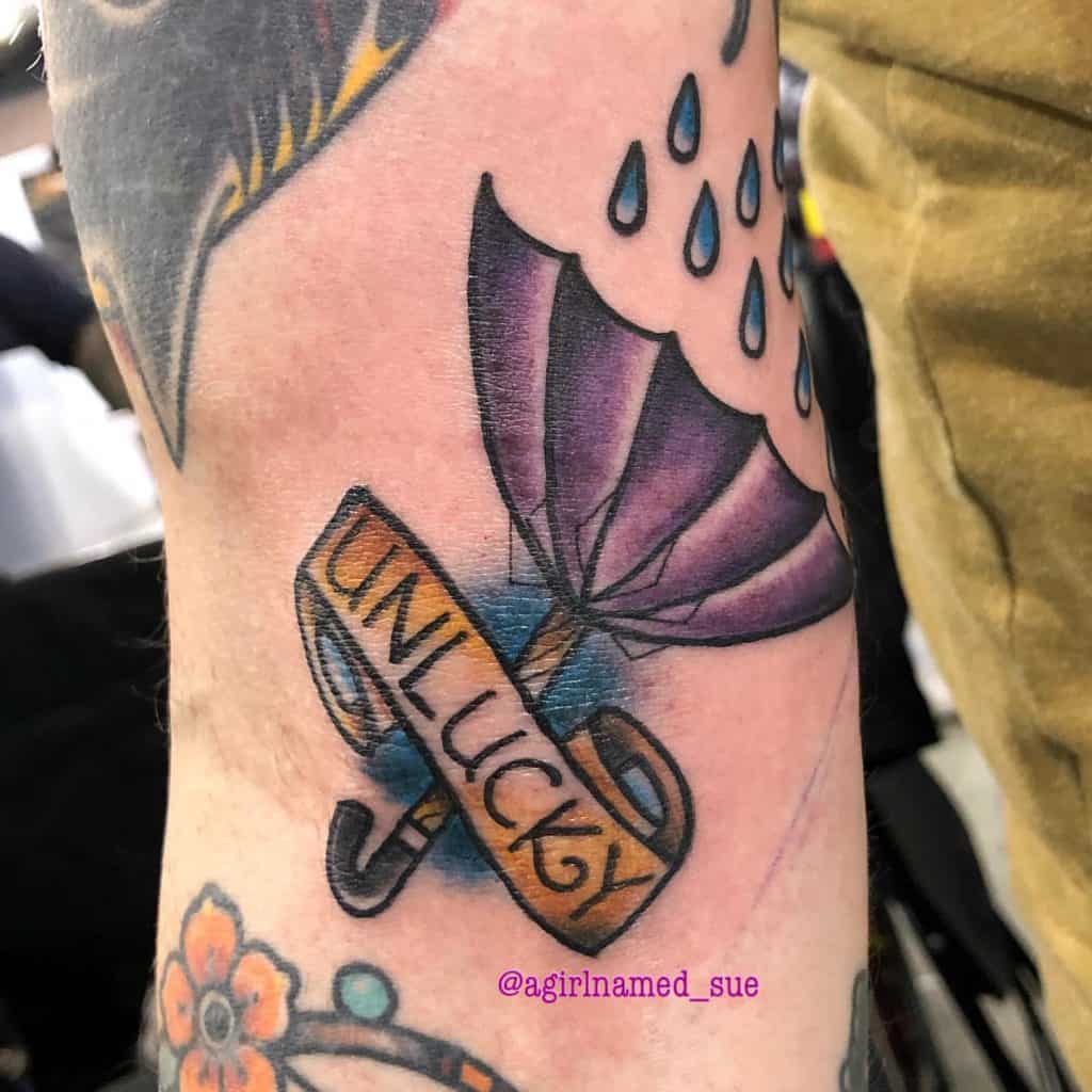 Skėtis „Bad Luck“ tatuiruotė 1