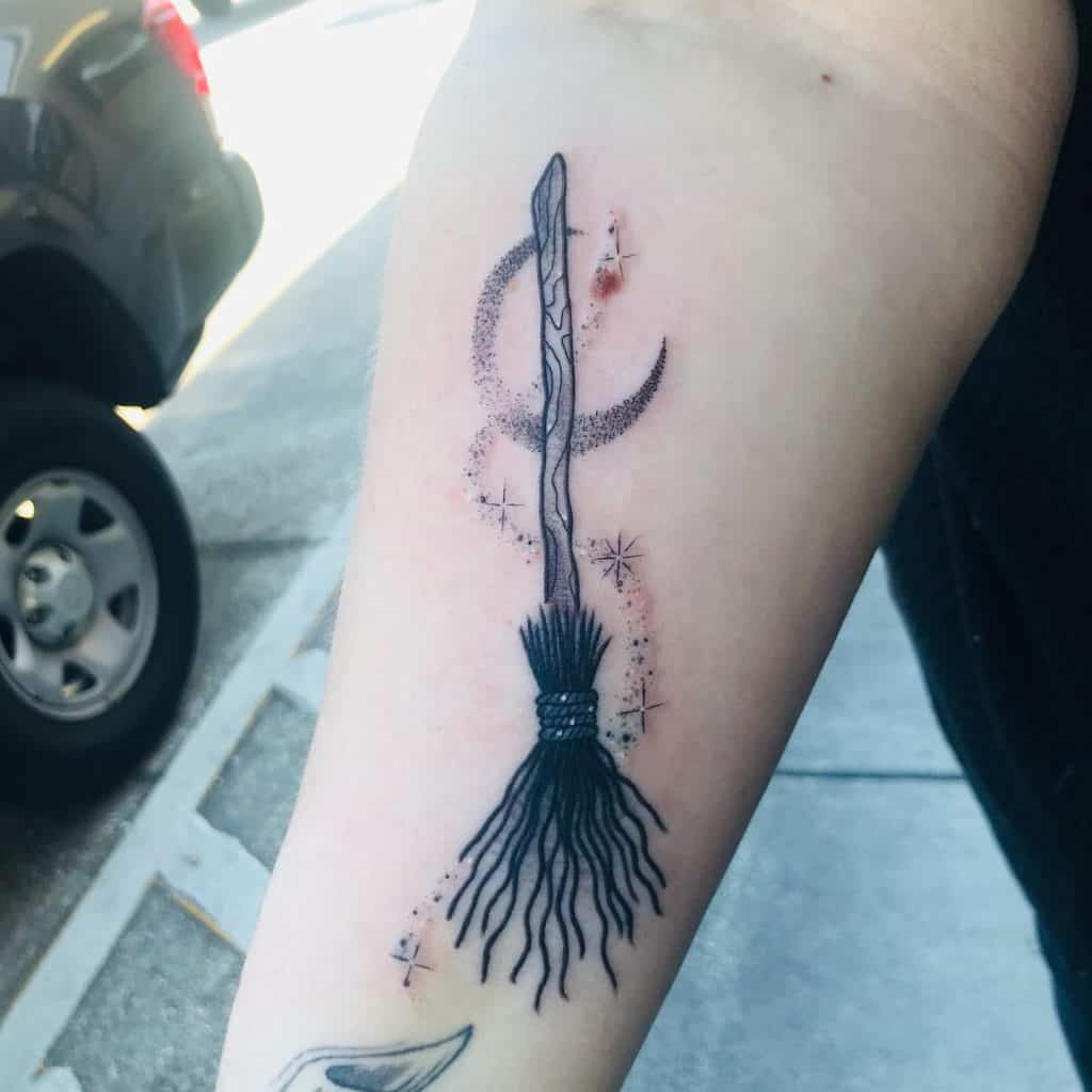 Šluotos nesėkmingos tatuiruotės 1