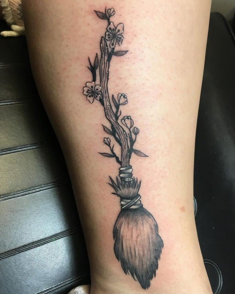 Šluotos nesėkmingos tatuiruotės 1