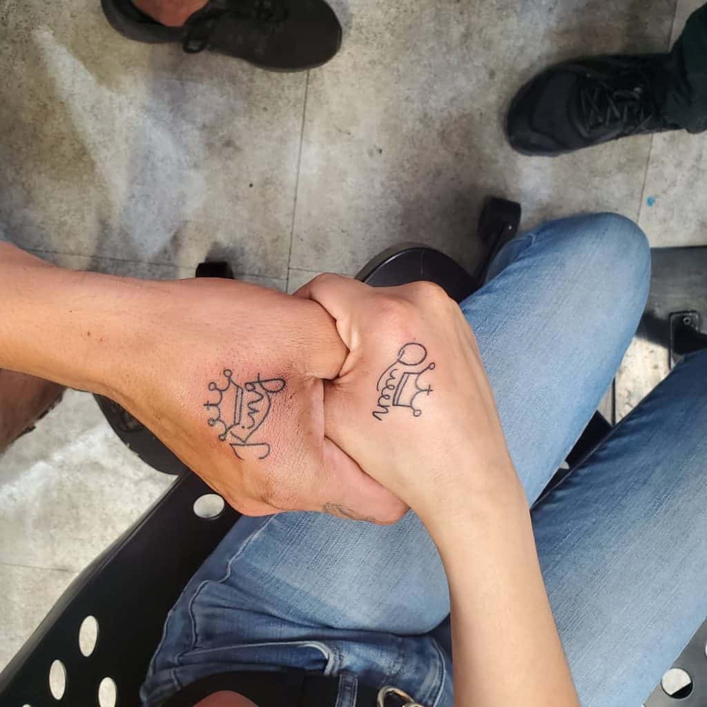 Ar nesiseka pasidaryti atitinkamų tatuiruočių 1